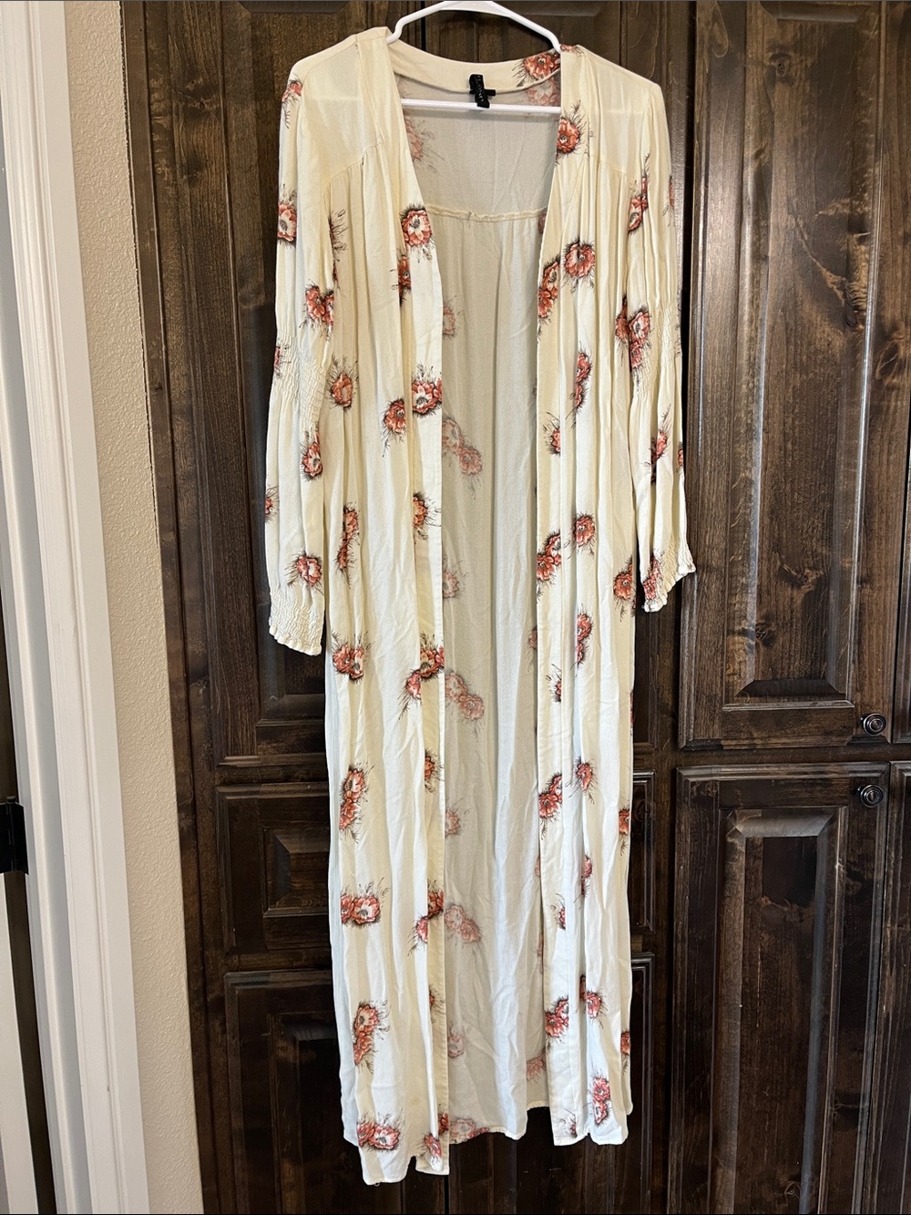 Cream w/ flowers long duster